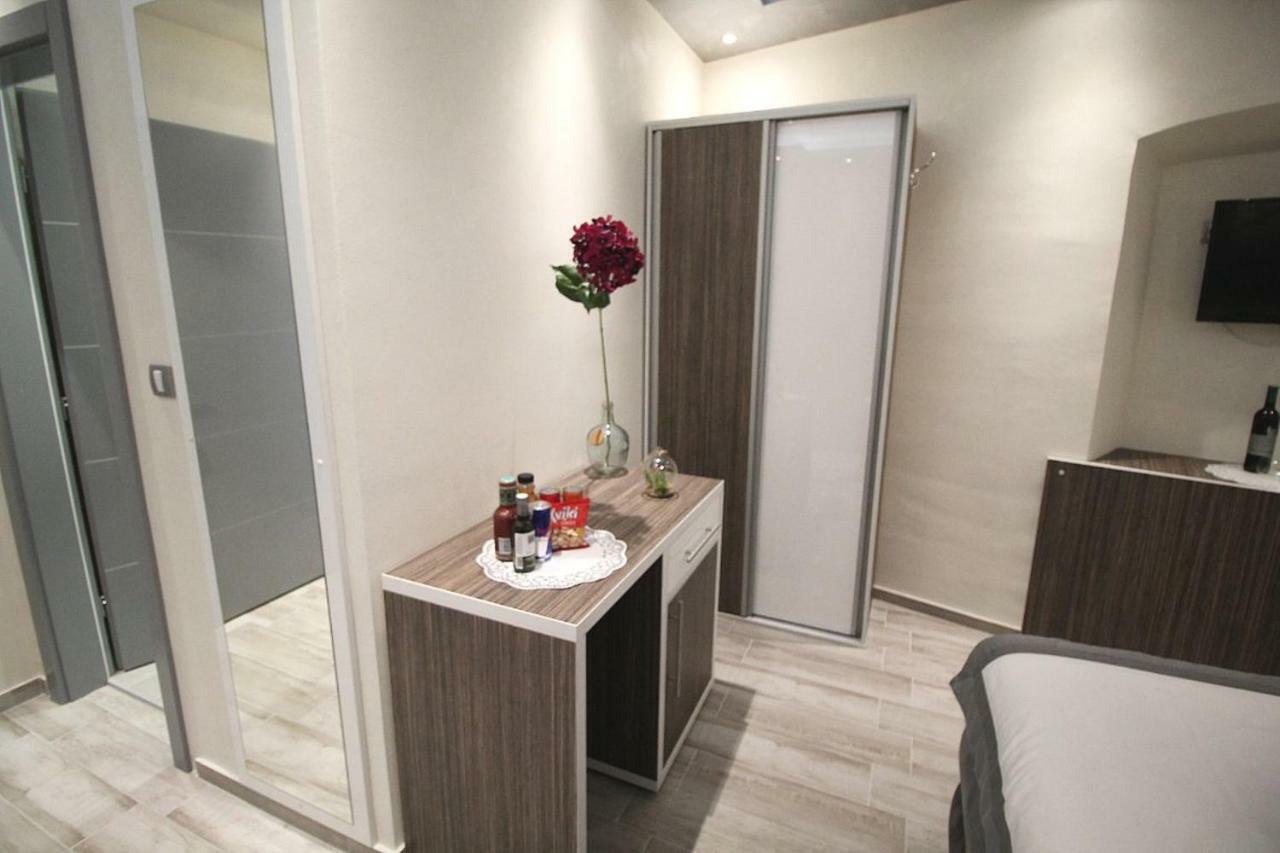 Sette Stanze Hotel Porec Luaran gambar